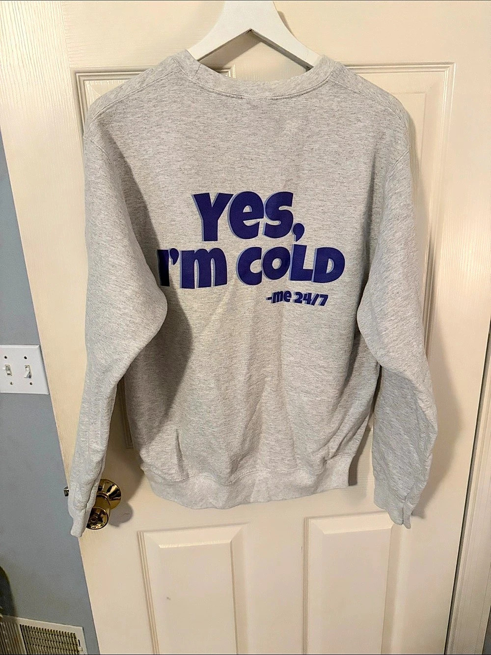 Yes I'Medium Cold Brrr Sweatshirt Gray Medium